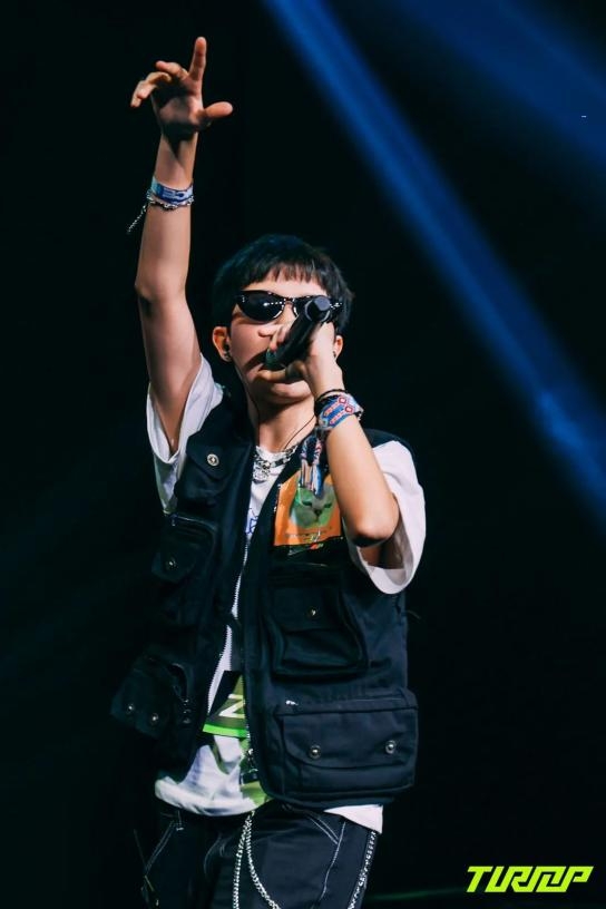 球速体育犹他爵士训练开放日，加时末段绝杀压哨引欢呼，意甲在即，临场指挥获称赞的简单介绍