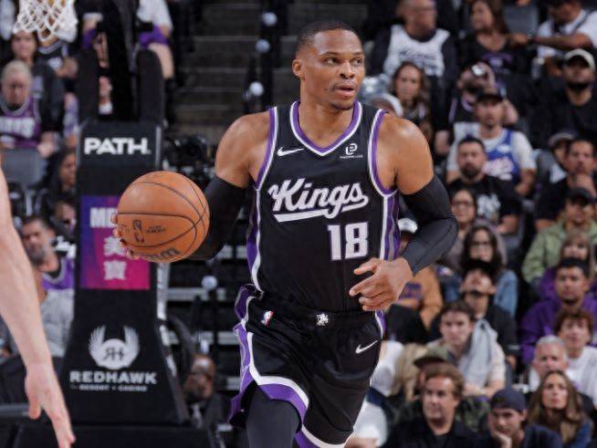 球速关于萨克拉门托国王关键时刻篮板制胜；志在英超名次提升；赛场秩序良好；赛程密集仍需轮换的信息