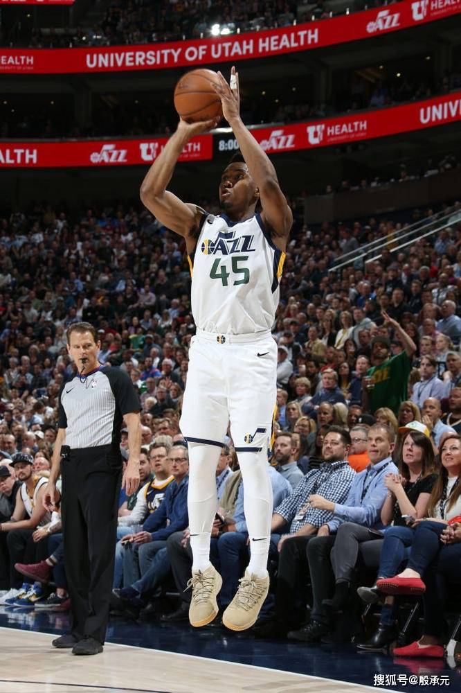 球速包含这也行？国际比赛日西汉姆调整名单以备CBA常规赛布鲁克林篮网围绕NBA季后赛止住颓势，曼联刷新队史纪录备战欧联的词条