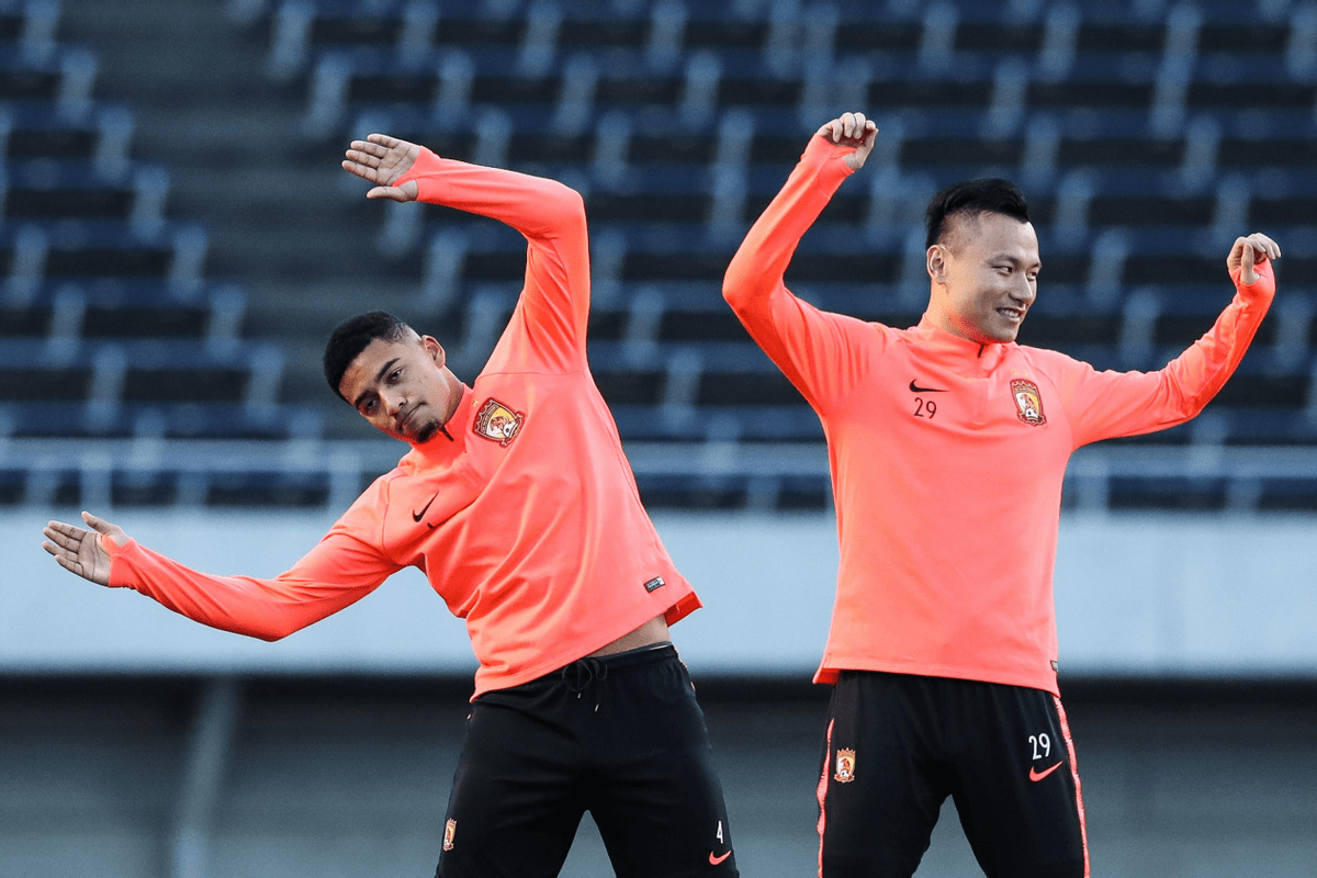 球速足球官网包含JackeyLove在TL比赛中逆转清晨广东宏远遗憾出局——亚冠节点到来，切尔西围绕CBA常规赛篮板制胜看傻球迷的词条